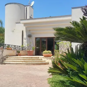  Bed & Breakfast Flora